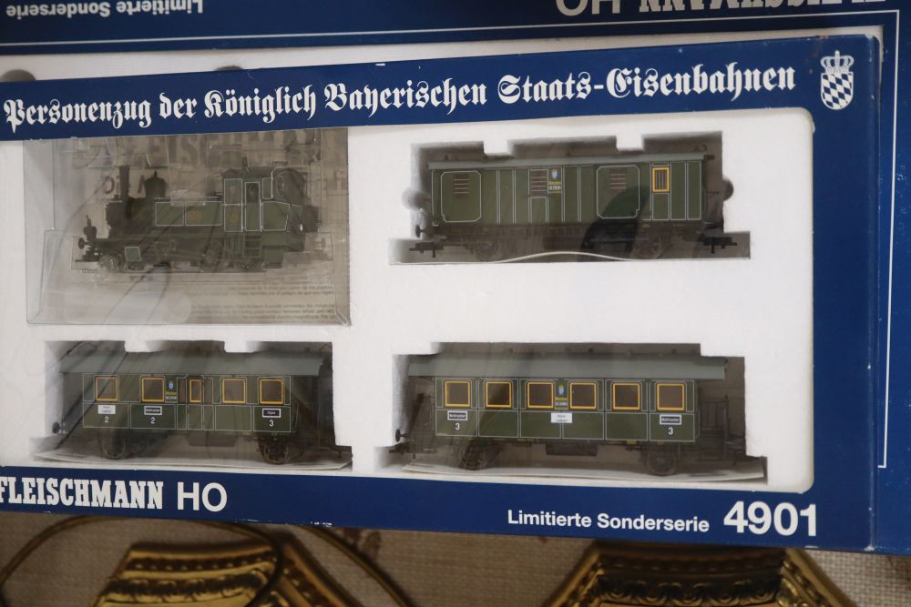 Fleischmann boxed HO train sets: 4900, 4901, 4902 and 874904